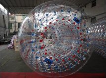 Đồ chơi bóng lăn trên mặt nước